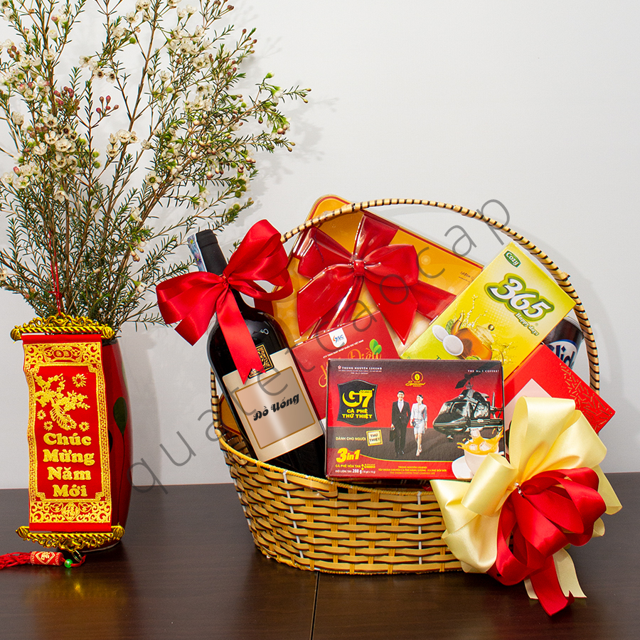Khởi đầu đầy năng lượng trong giỏ quà tết